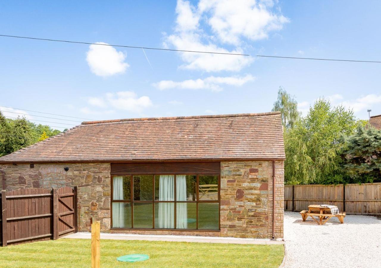 The Barn In Longhope - Luxury Barn Conversion Kültér fotó